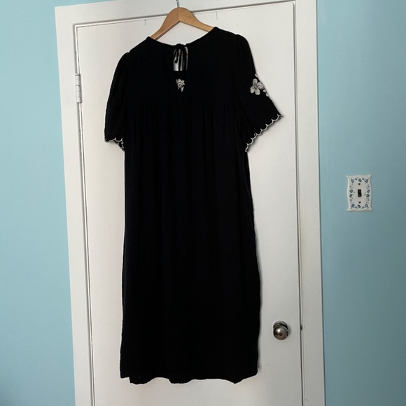 Old Navy Embroidered Gauzy Cotton Maxi Dress, XXL Petite - Picture 7 of 9